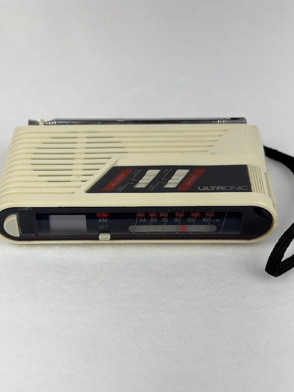 Ultronic AM FM Radio Alarm Clock Light Ivory Portable Earphone Jack Tested Works